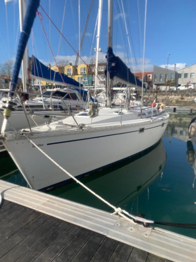 Nuit Sur Un Bateau Hotel La Rochelle  Exterior photo