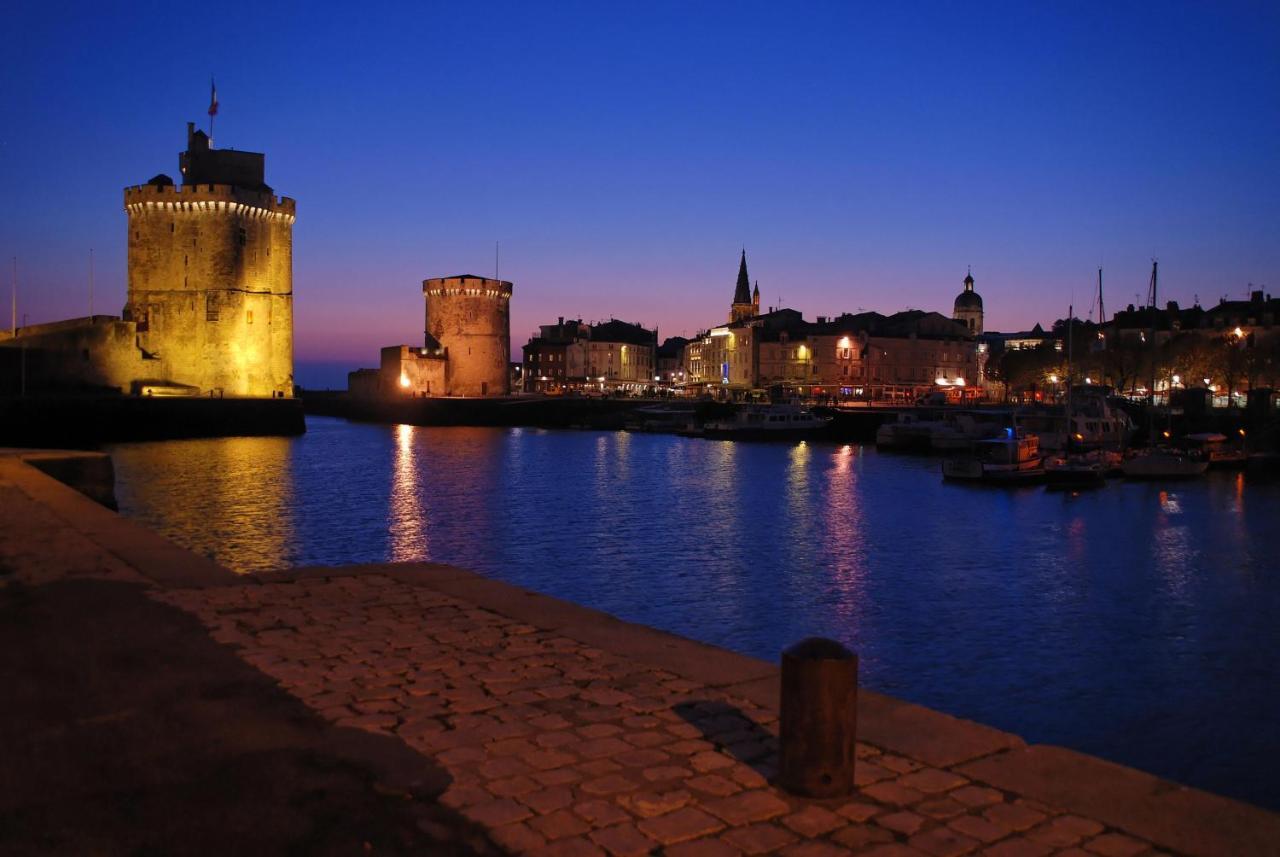 Nuit Sur Un Bateau Hotel La Rochelle  Exterior photo